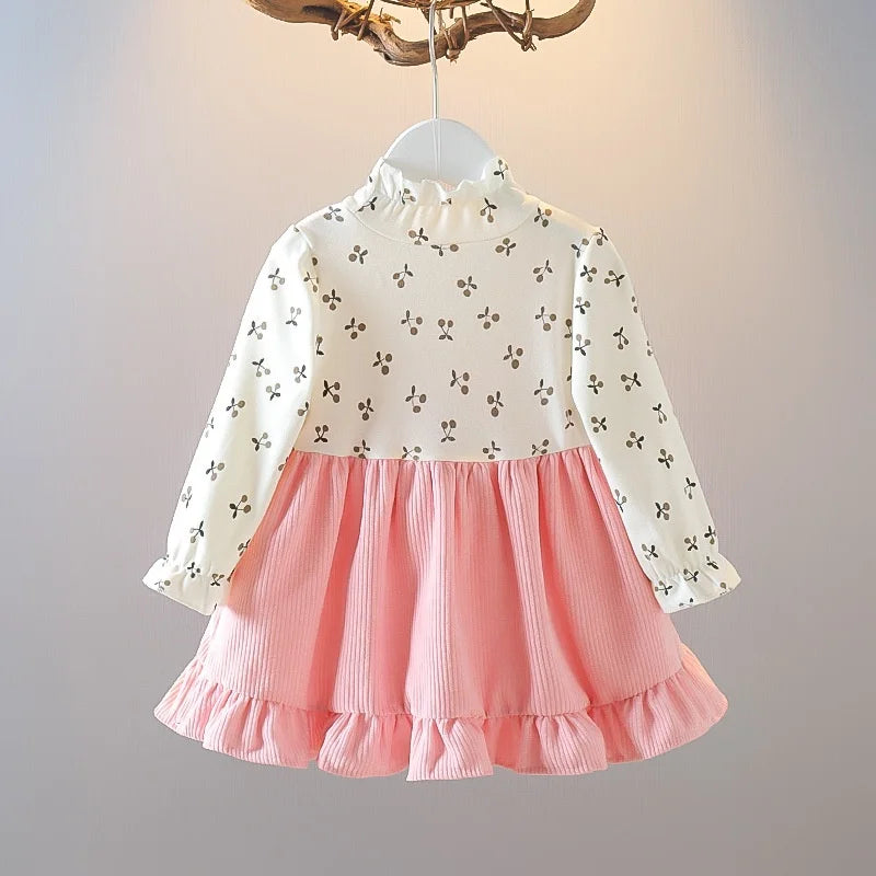 Vestido de manga larga para niña, con estampado floral y tirantes de pana, ideal como atuendo fotográfico para niña de 1 a 6 años.