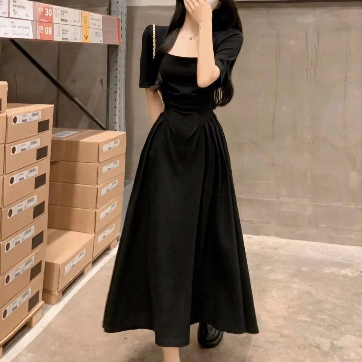 Vestido francés de talla grande, color liso, elegante, ajustado, con cintura adelgazante y cuello cuadrado, nuevo estilo de verano para mujeres regordetas.