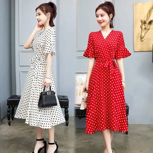 Vestido de lunares para mujer, falda de hada con escote en V adelgazante, falda larga de hada súper dulce, nuevo estilo de verano, cintura fruncida, manga corta